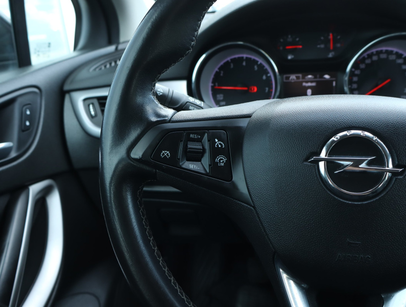Opel Astra, 2019