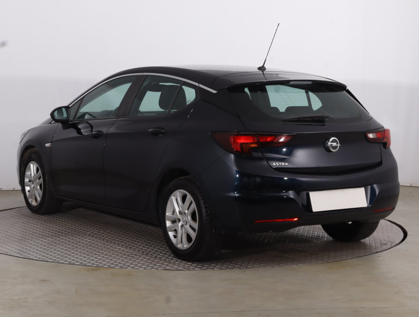 Opel Astra, 2019