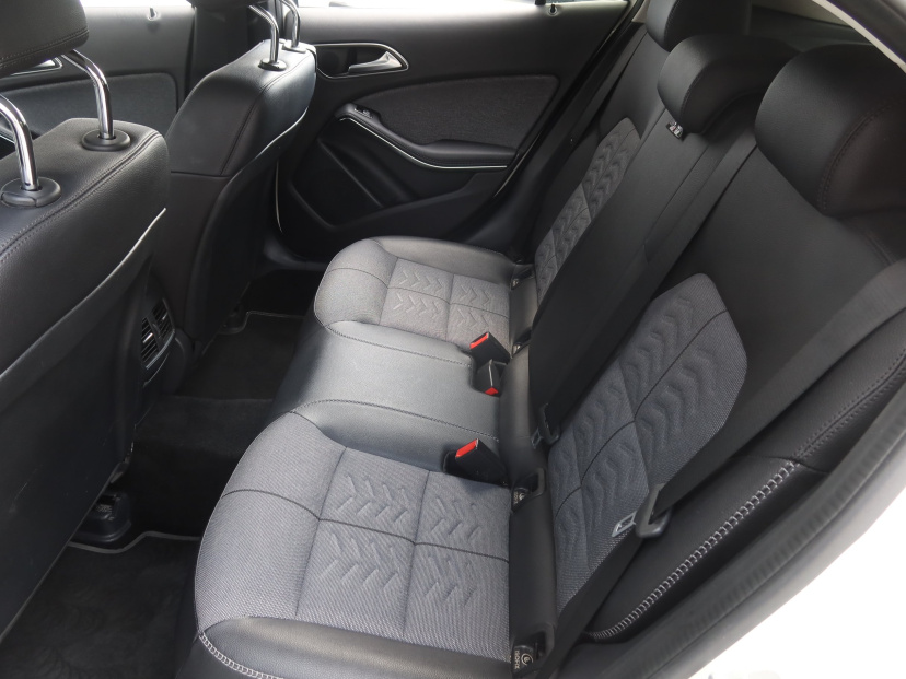 Mercedes-Benz GLA, 2017