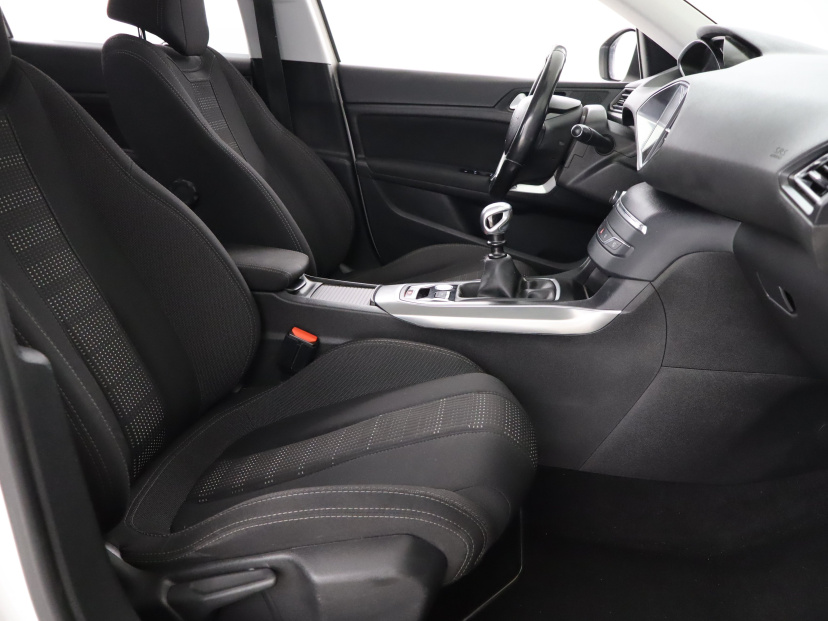 Peugeot 308, 2015