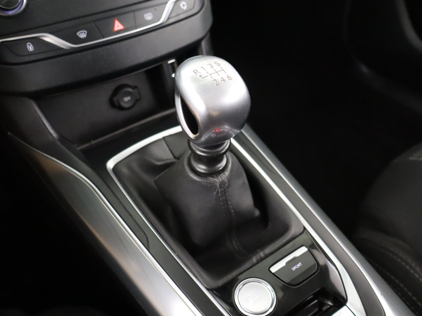 Peugeot 308, 2015