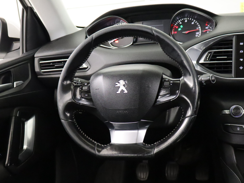 Peugeot 308, 2015