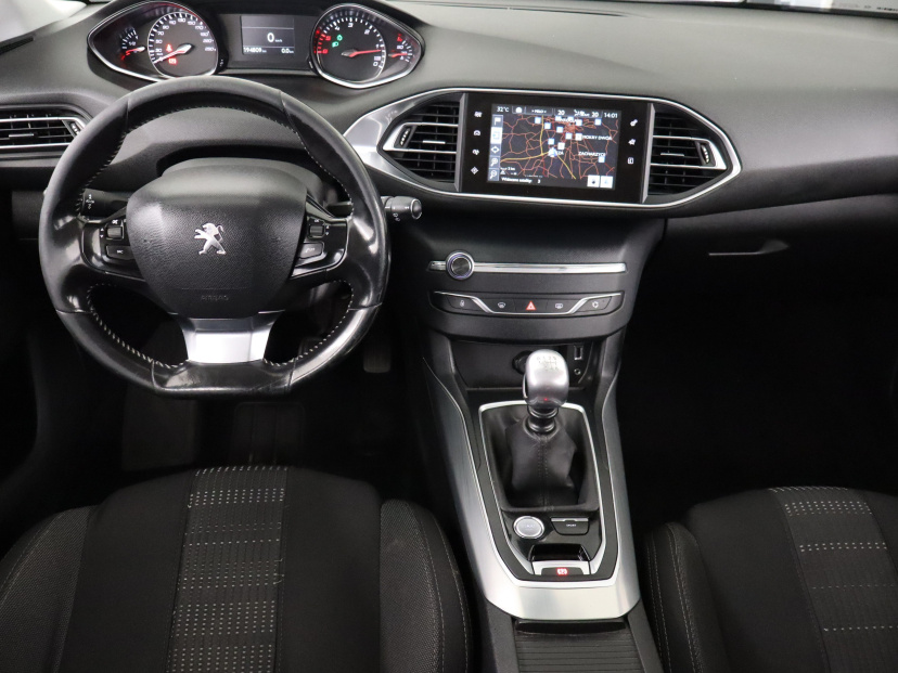 Peugeot 308, 2015