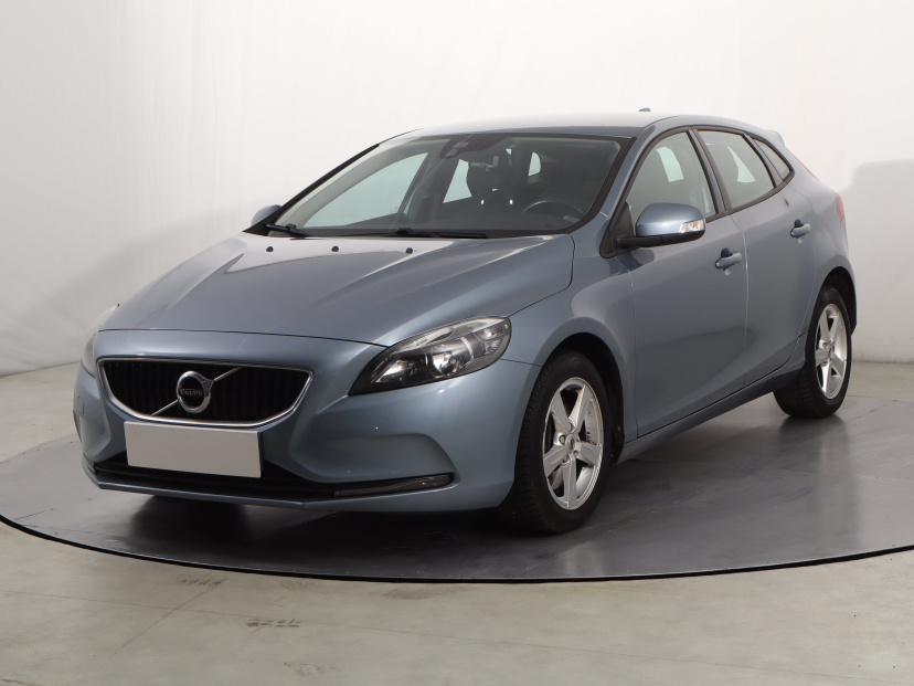 Volvo V40, 2016