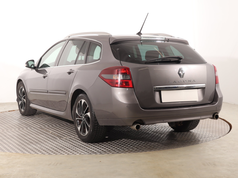 Renault Laguna, 2015