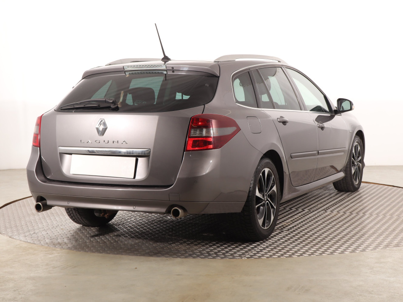 Renault Laguna, 2015