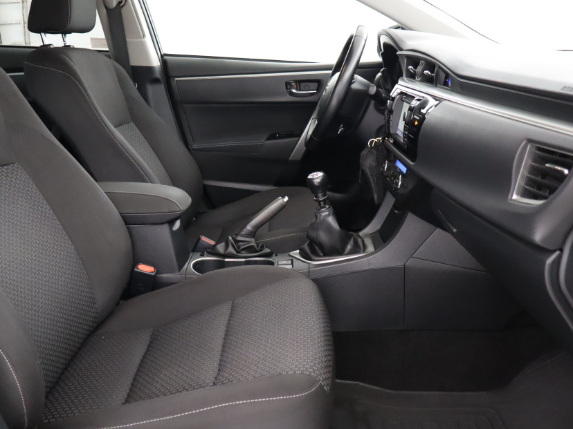 Toyota Corolla, 2015