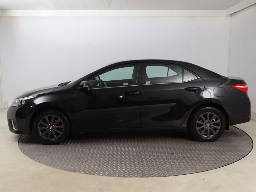 Toyota Corolla, 2015