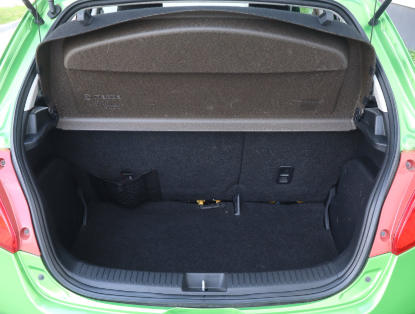 Mazda 2, 2008