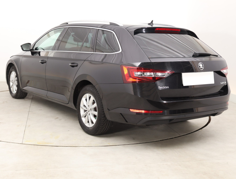Škoda Superb, 2016