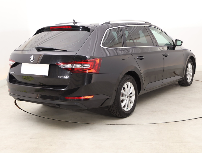 Škoda Superb, 2016
