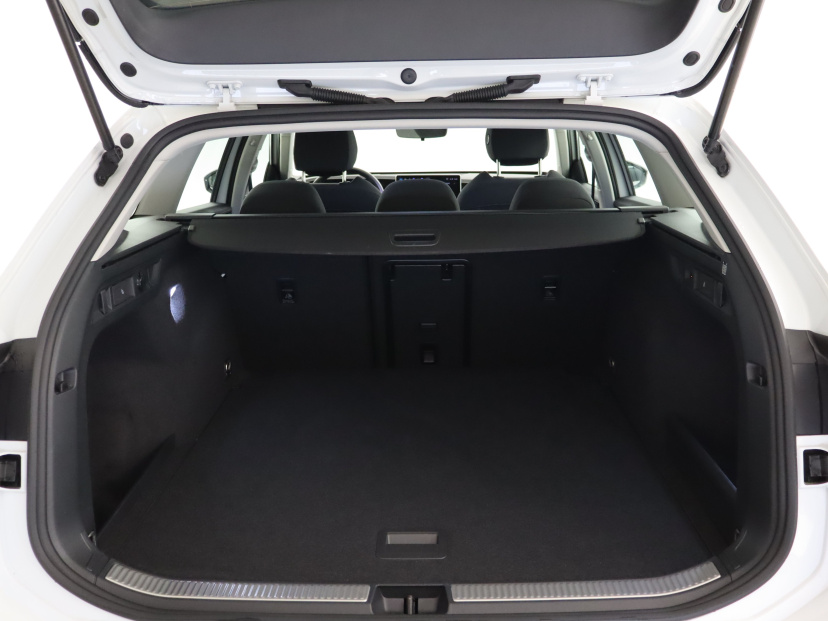 Volkswagen Passat, 2024