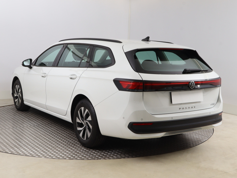 Volkswagen Passat, 2024