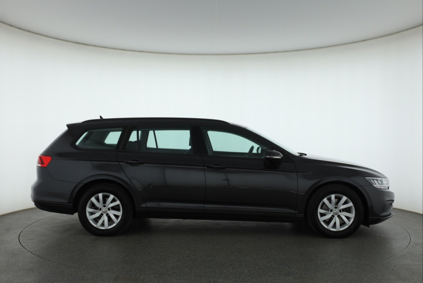 Volkswagen Passat, 2020