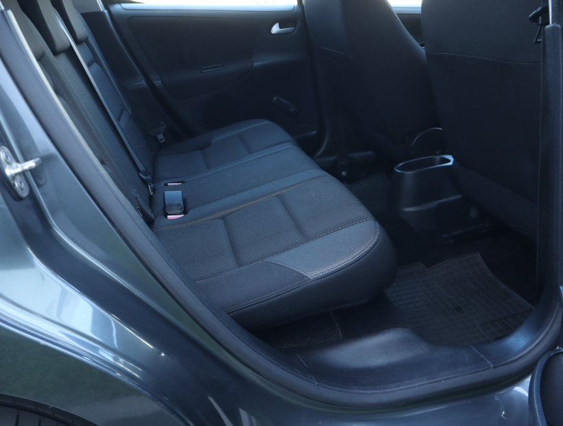 Peugeot 207, 2012