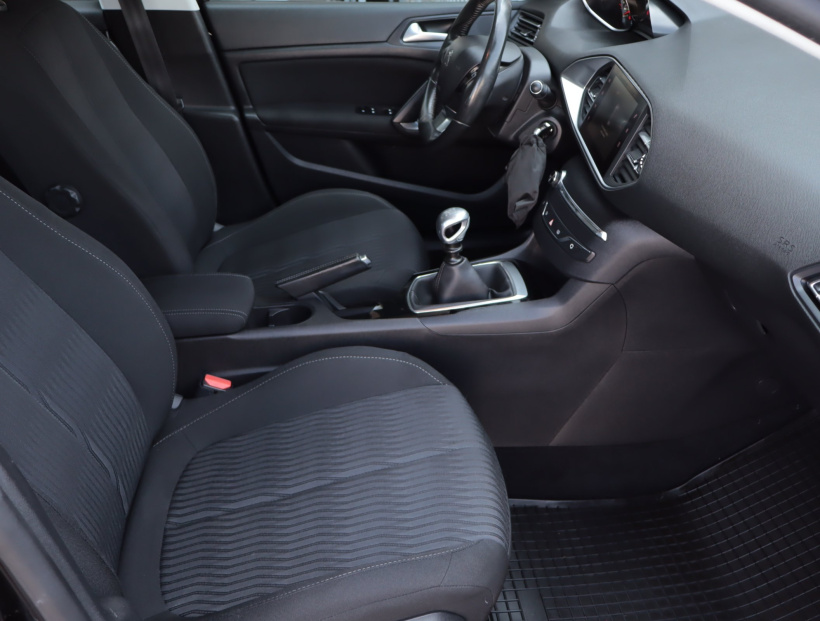 Peugeot 308, 2014