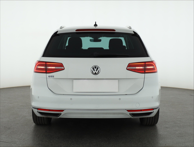 Volkswagen Passat, 2018