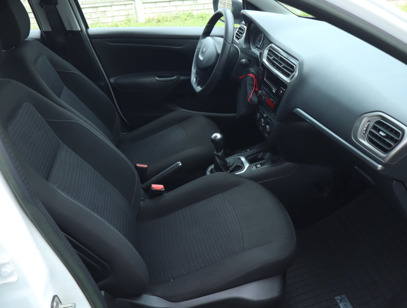 Peugeot 301, 2015