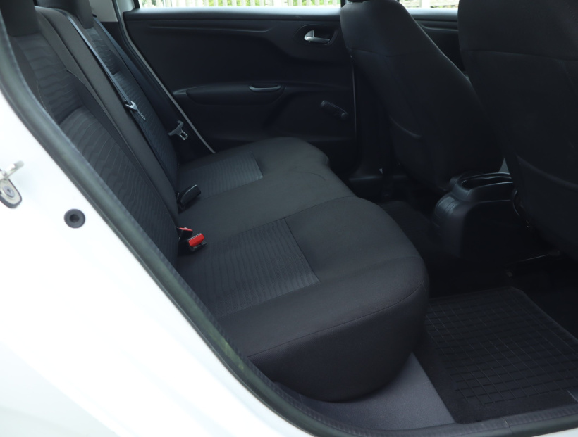 Peugeot 301, 2015