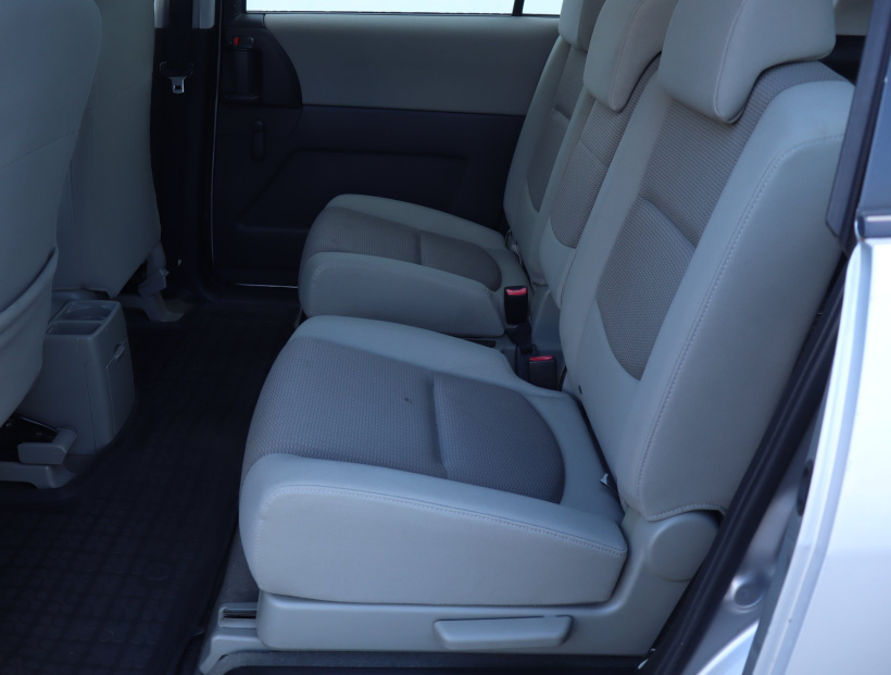 Mazda 5, 2006