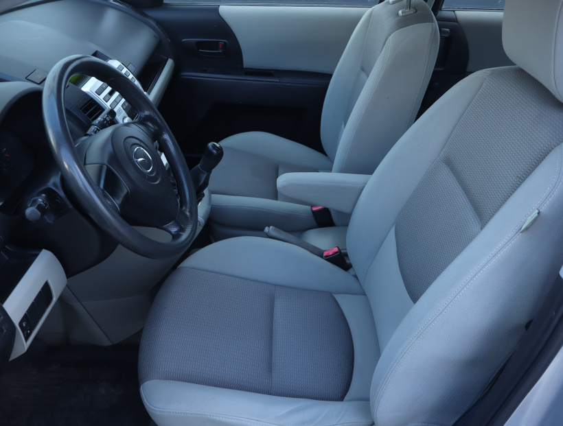 Mazda 5, 2006