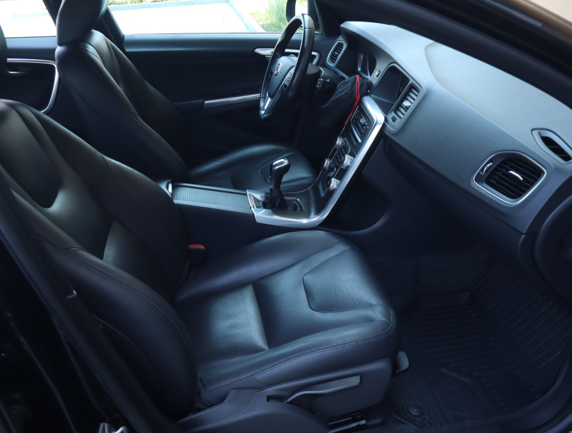 Volvo V60, 2014