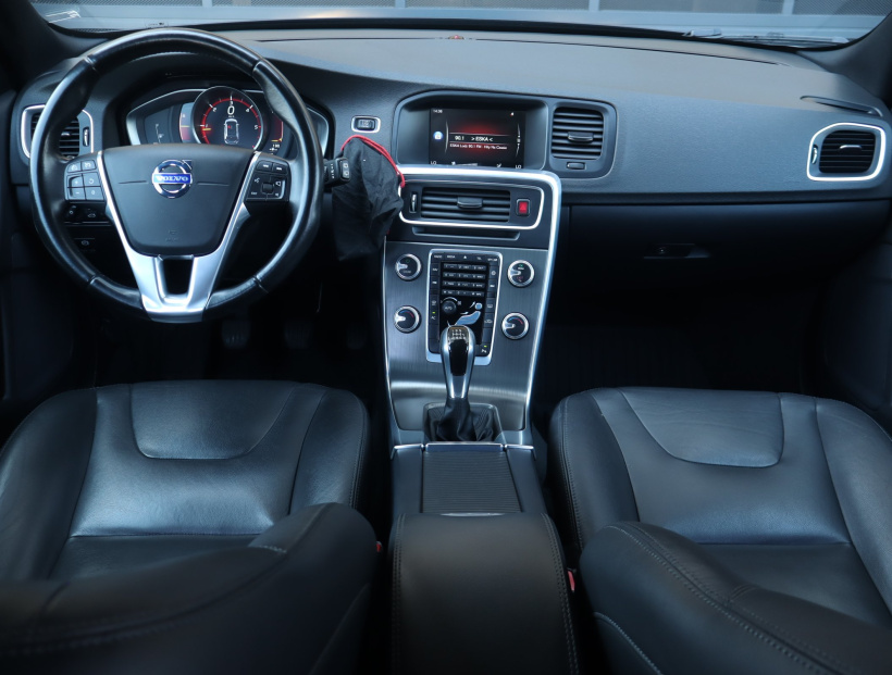 Volvo V60, 2014