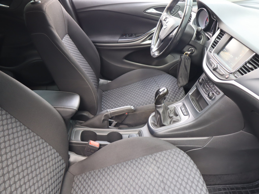 Opel Astra, 2019