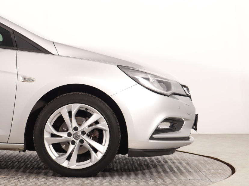 Opel Astra, 2019
