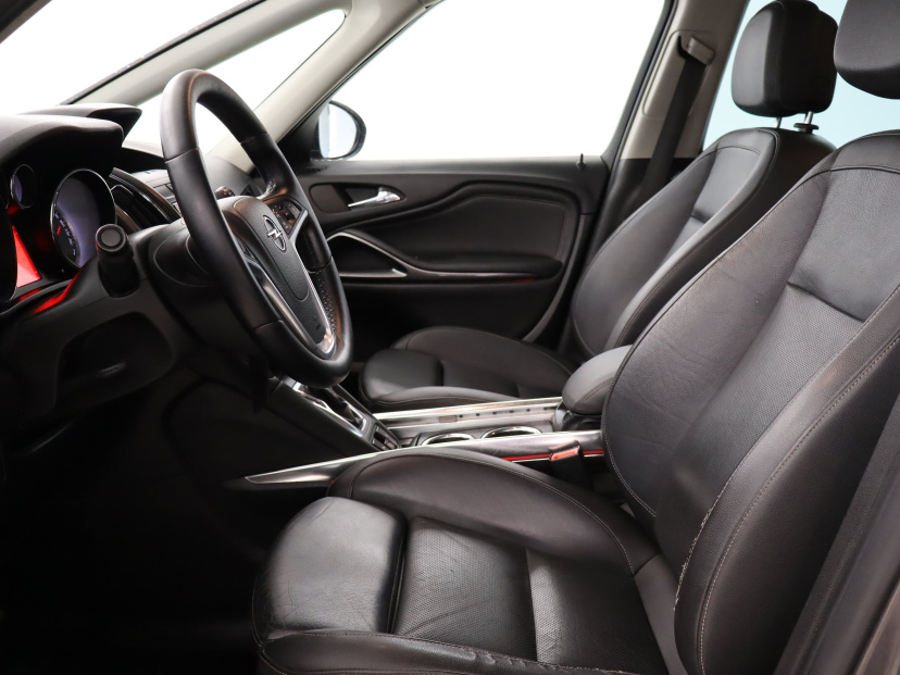 Opel Zafira, 2015
