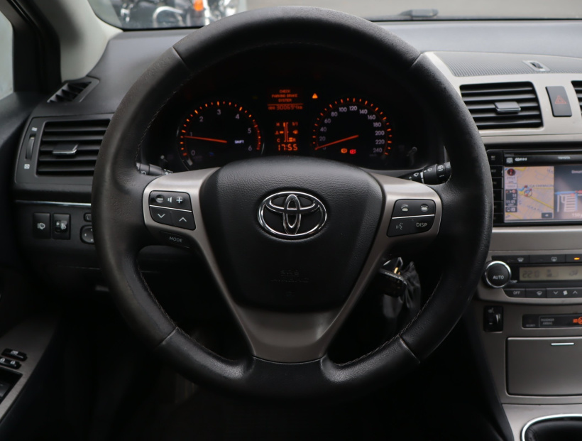 Toyota Avensis, 2011