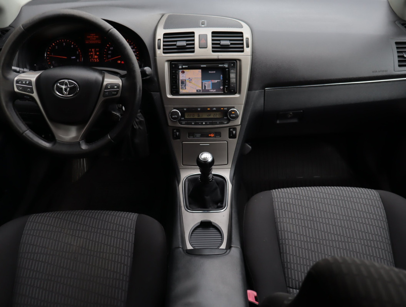 Toyota Avensis, 2011