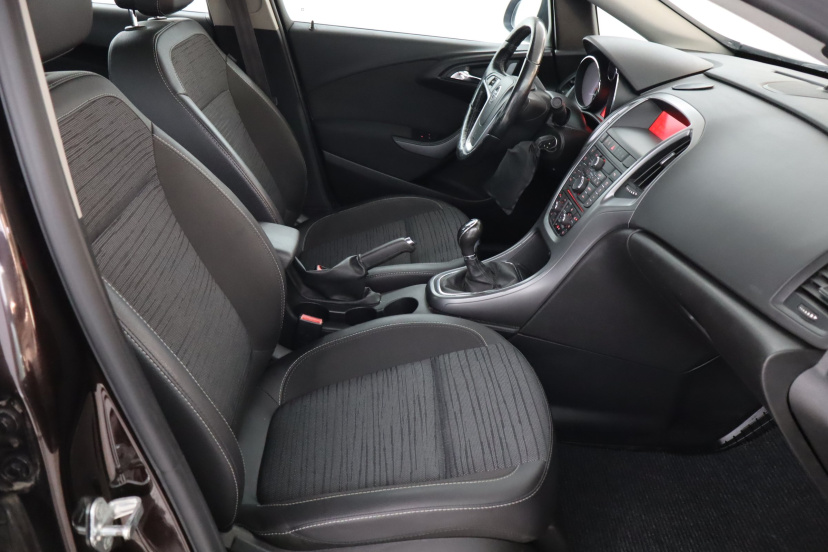 Opel Astra, 2017