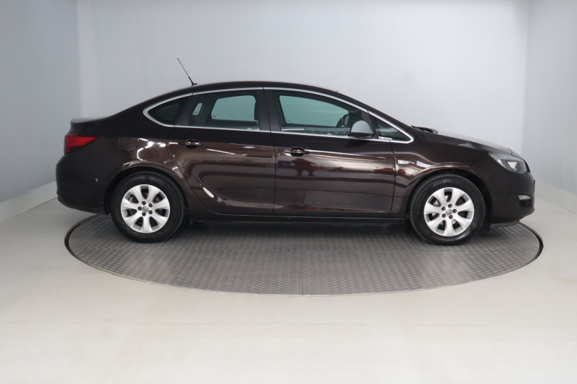 Opel Astra, 2017