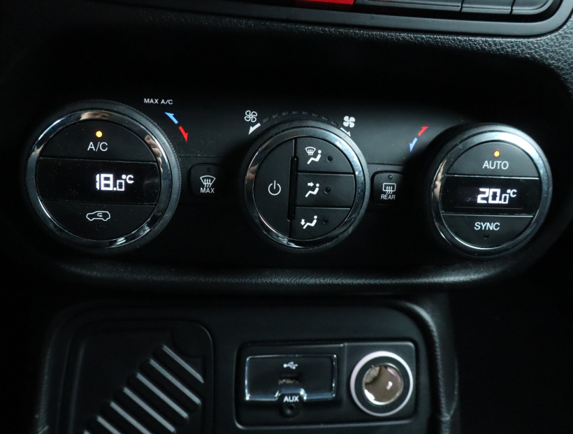 Jeep Renegade, 2016
