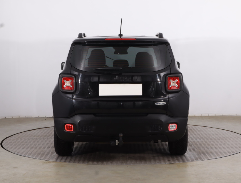 Jeep Renegade, 2016