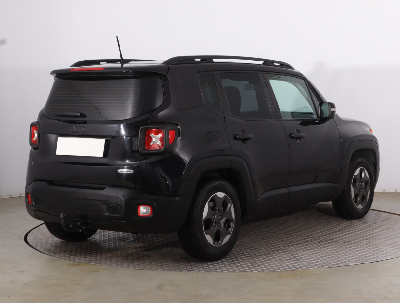 Jeep Renegade, 2016