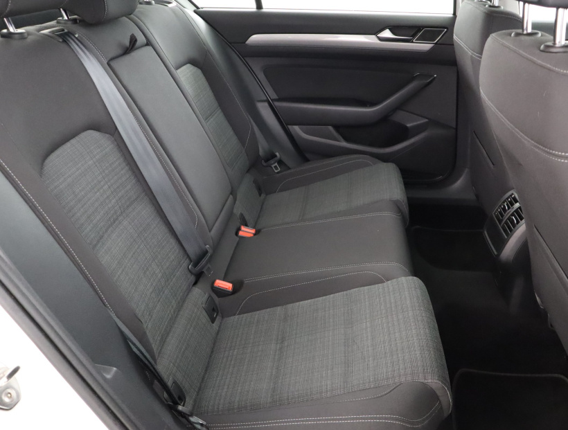 Volkswagen Passat, 2019