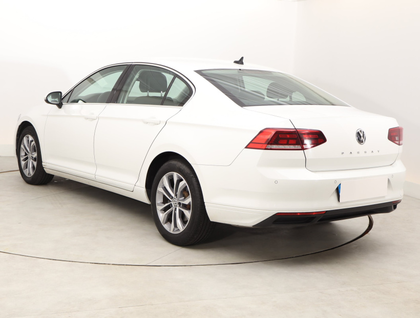 Volkswagen Passat, 2019