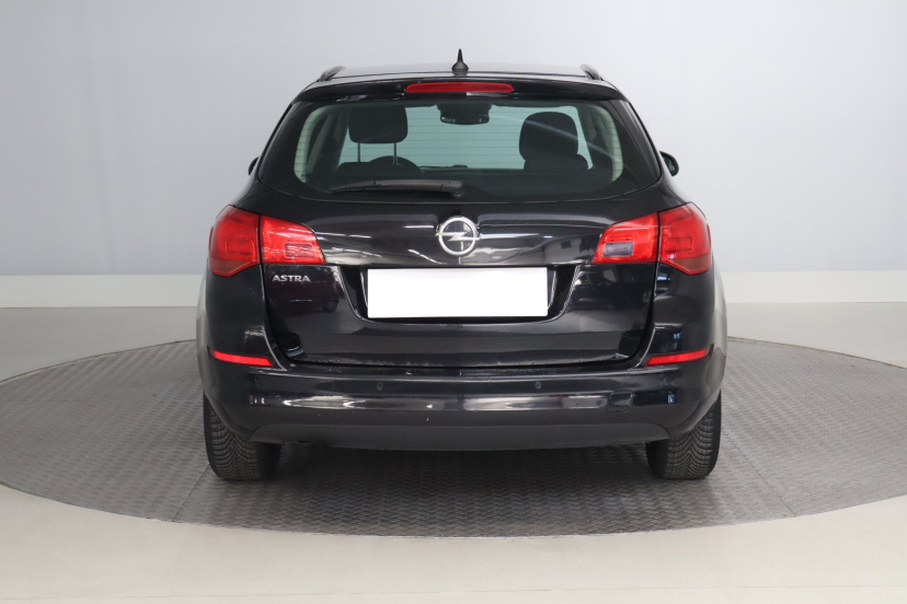Opel Astra, 2010