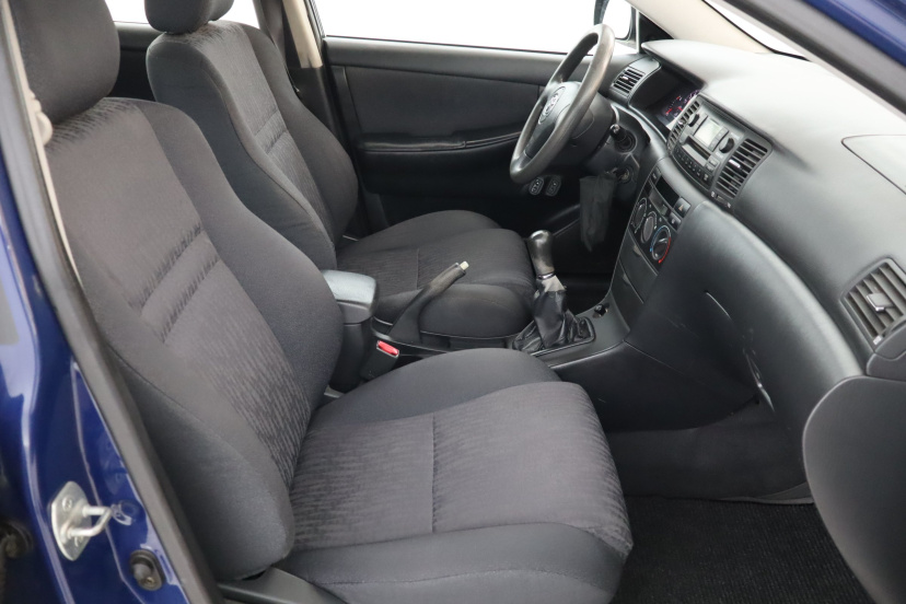 Toyota Corolla, 2003