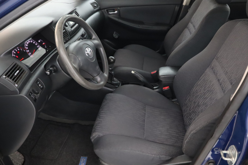Toyota Corolla, 2003