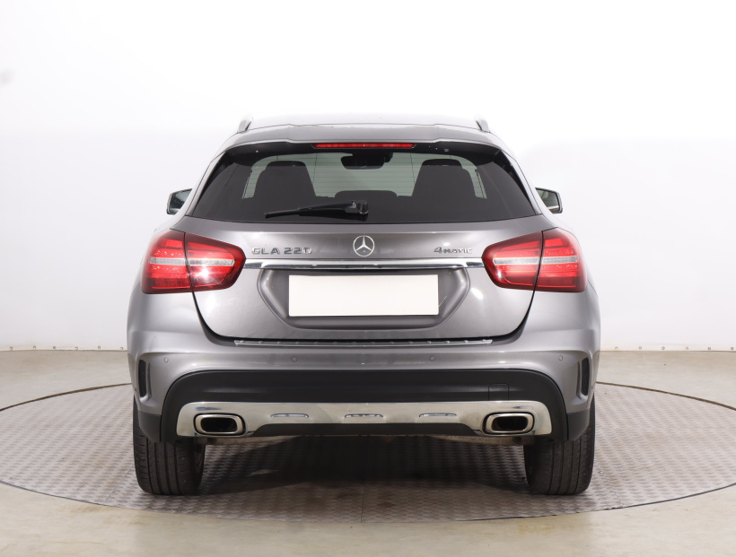 Mercedes-Benz GLA, 2017