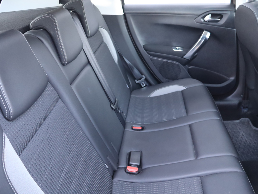 Peugeot 2008, 2016