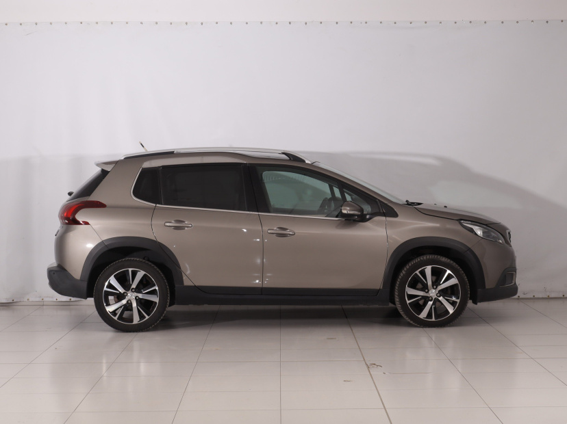Peugeot 2008, 2016