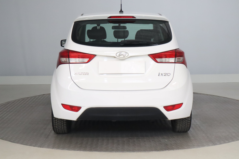 Hyundai ix20, 2015