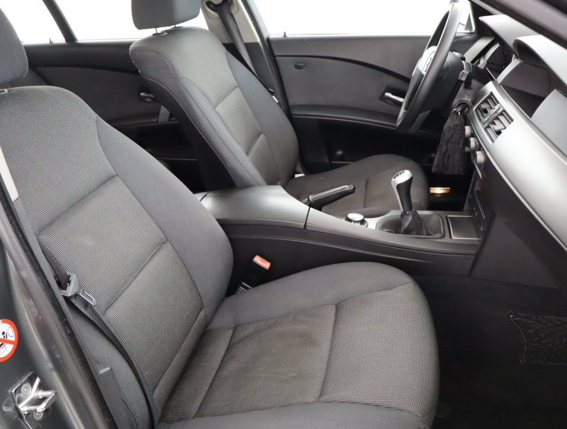 BMW 5, 2003