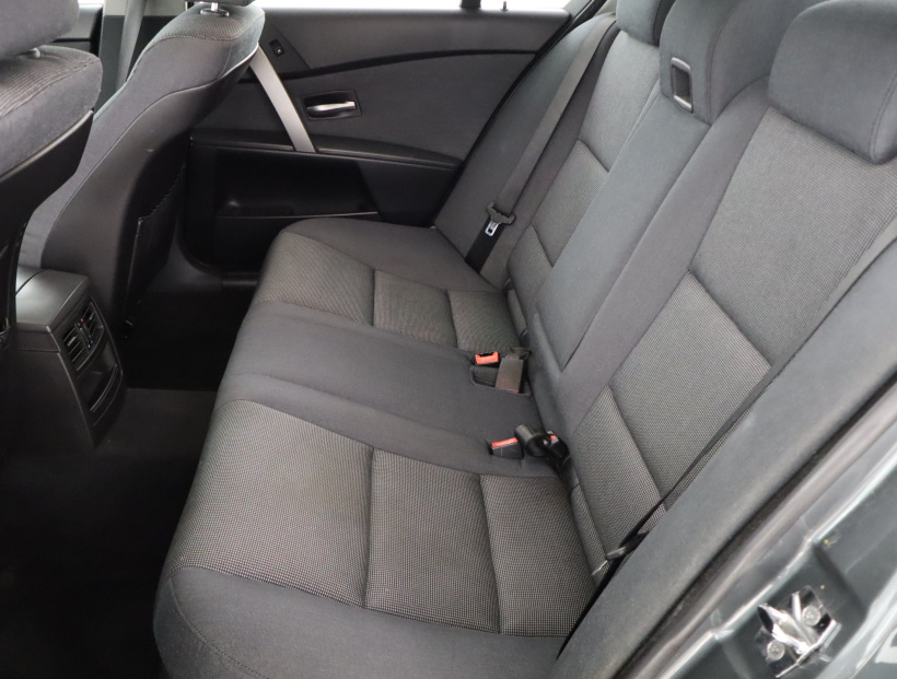BMW 5, 2003