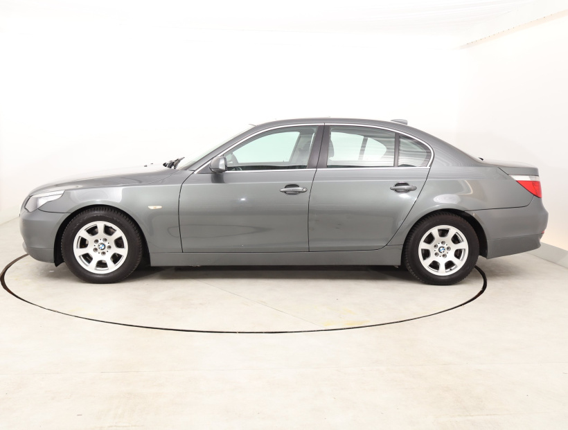 BMW 5, 2003
