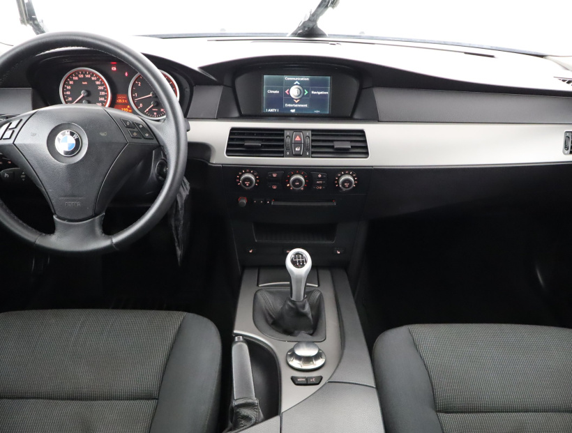 BMW 5, 2003